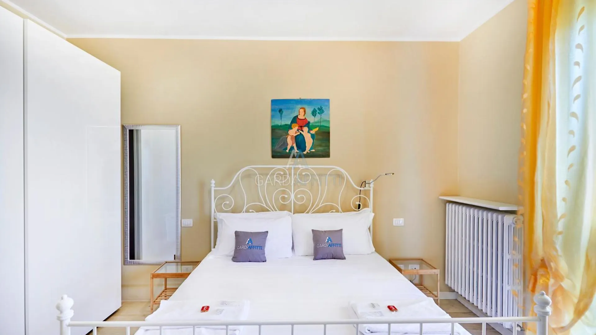 Dolce Lago Apartment - Nel Cuore Di Sirmione 0*,