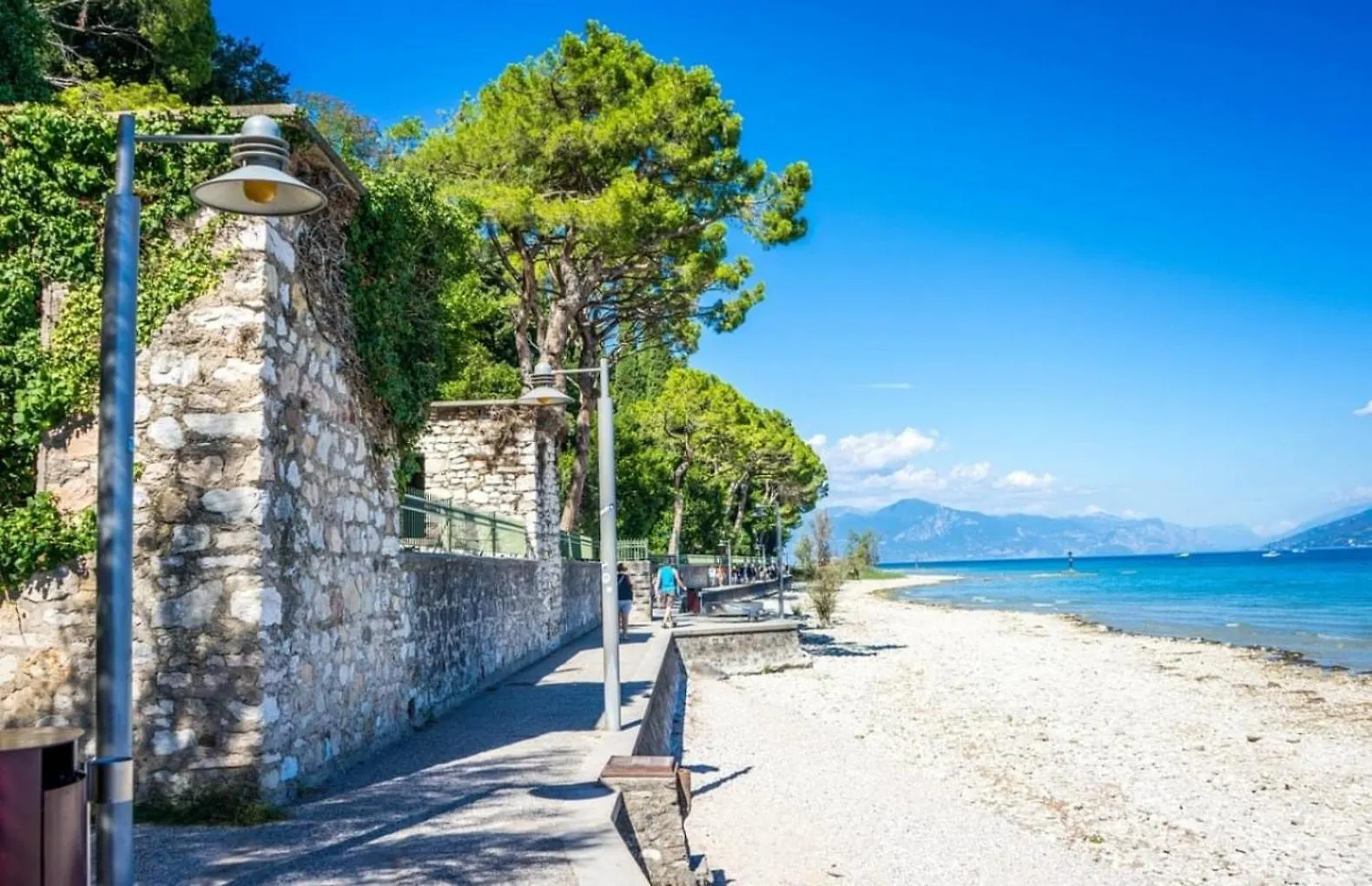 Dolce Lago Apartment - Nel Cuore Di Sirmione